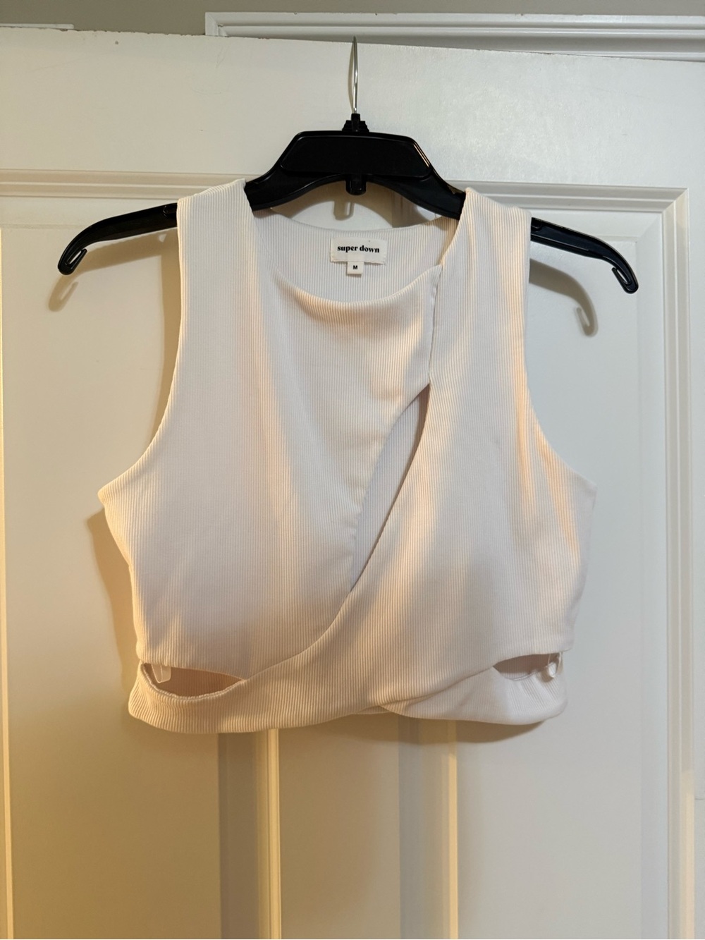 Superdown cutout crop top white medium